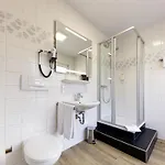 Mercure Center Hotel