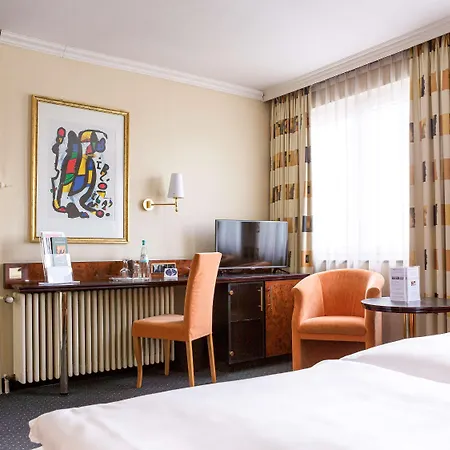 Отель Mercure Center