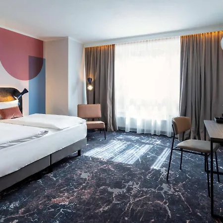 Mercure Center 3*