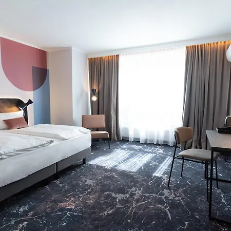 Mercure Center Hotell 3*