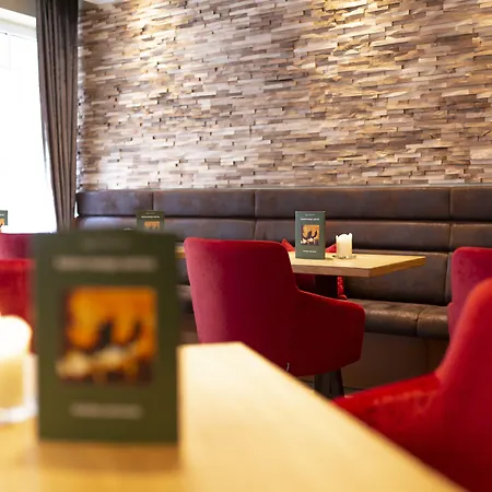 Отель Mercure Center 3*