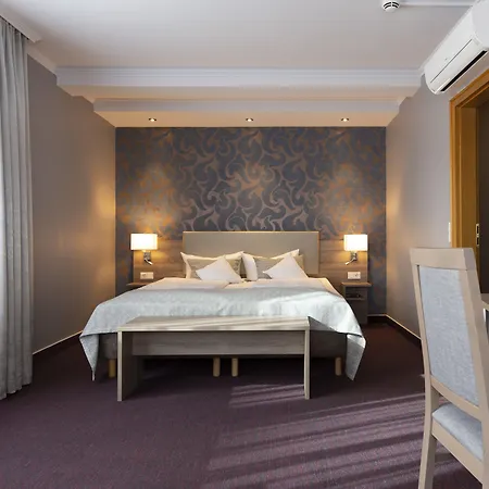 Mercure Center