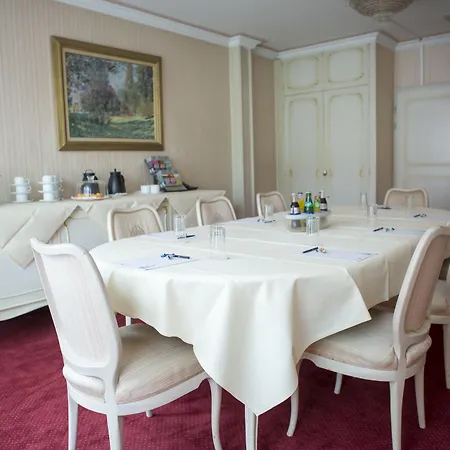 Mercure Center Hotell