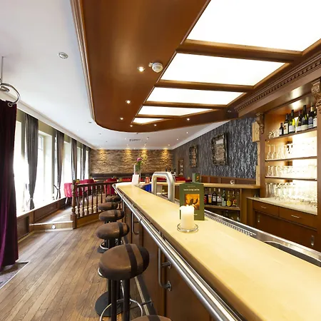 Mercure Center 3*