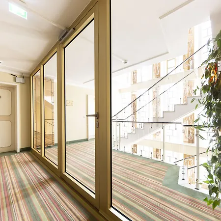 Hotell Mercure Center 3*