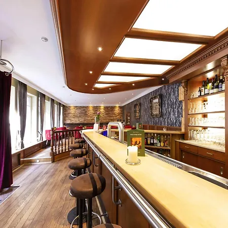 Mercure Center Hotel 3*