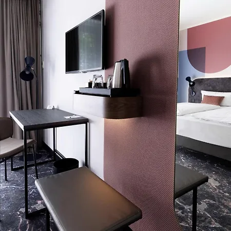 Mercure Center Hotel 3*