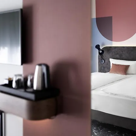Mercure Center