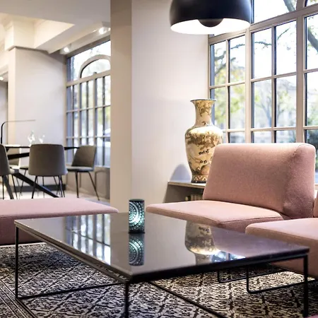 Отель Mercure Center 3*