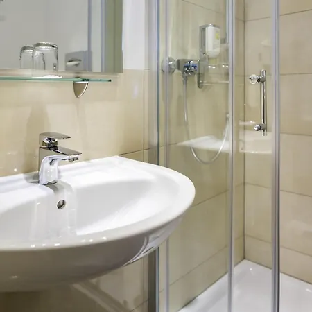 Mercure Center 3*