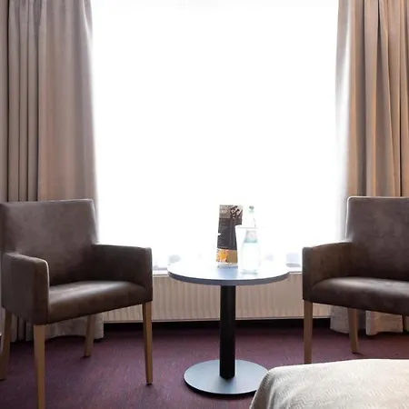 Отель Mercure Center 3*