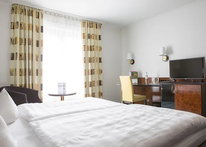 Mercure Center Hotel 3*