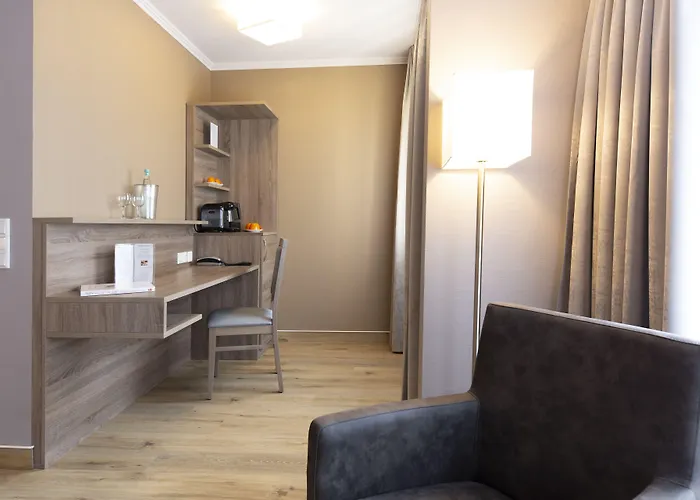 Mercure Center Hotell 3*