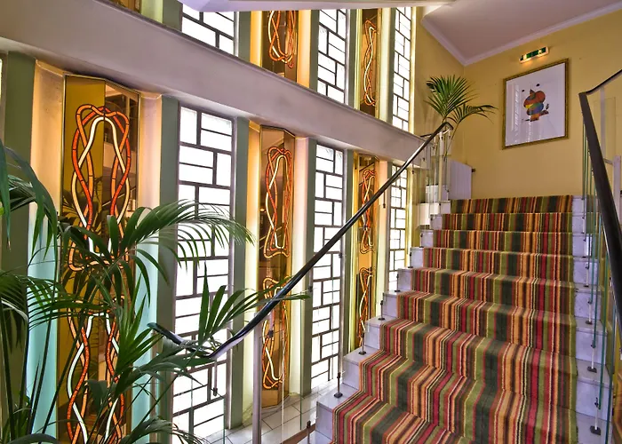 Mercure Center Hotell 3*